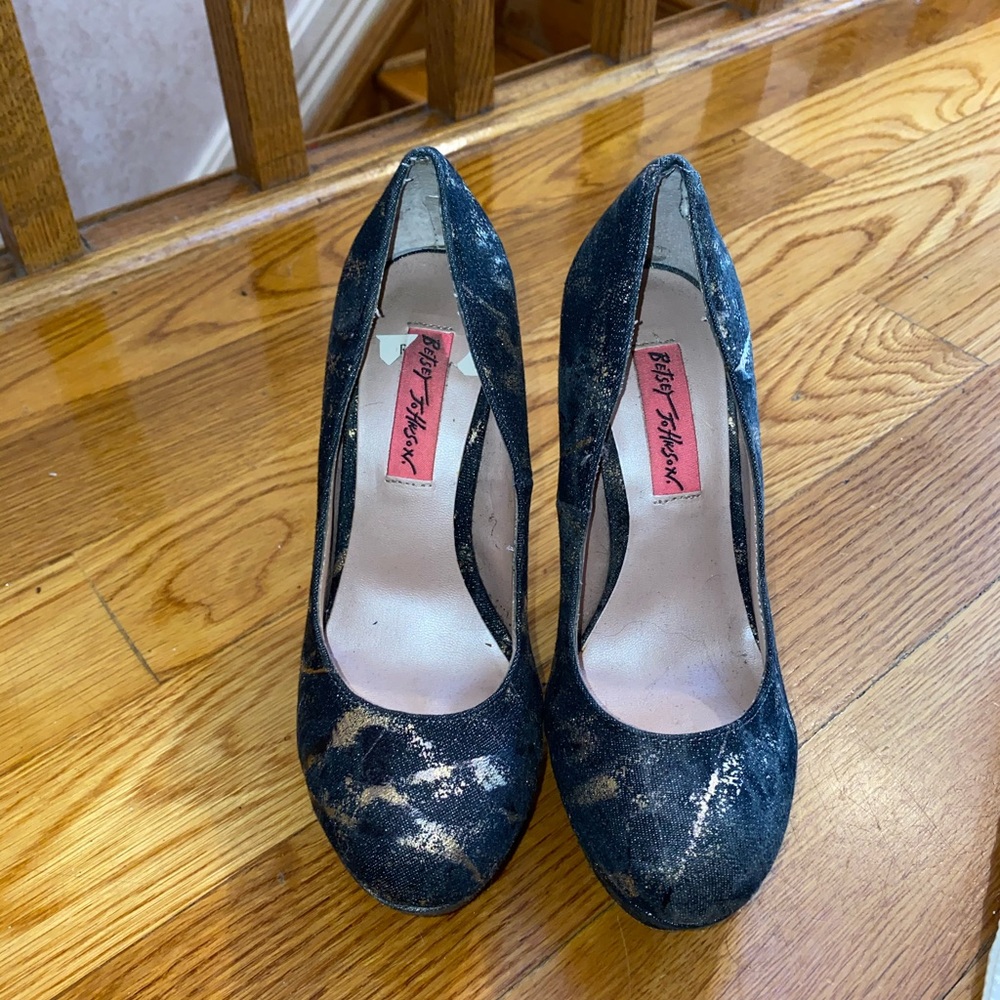 Betsy johnson Cheetah print with gold platform heels